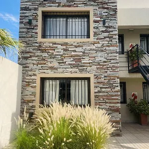 hermoso-departamento-azulino.hotelsmendoza.com/